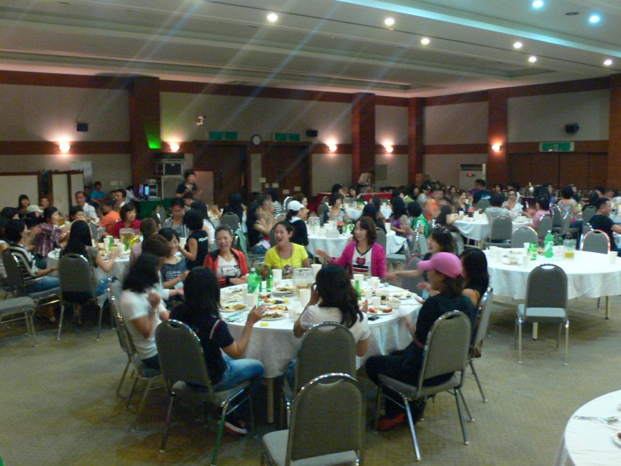 ANNE KLEIN AGAIN 2006